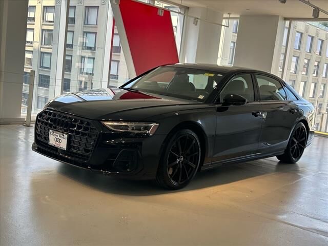 2022 AUDI S8