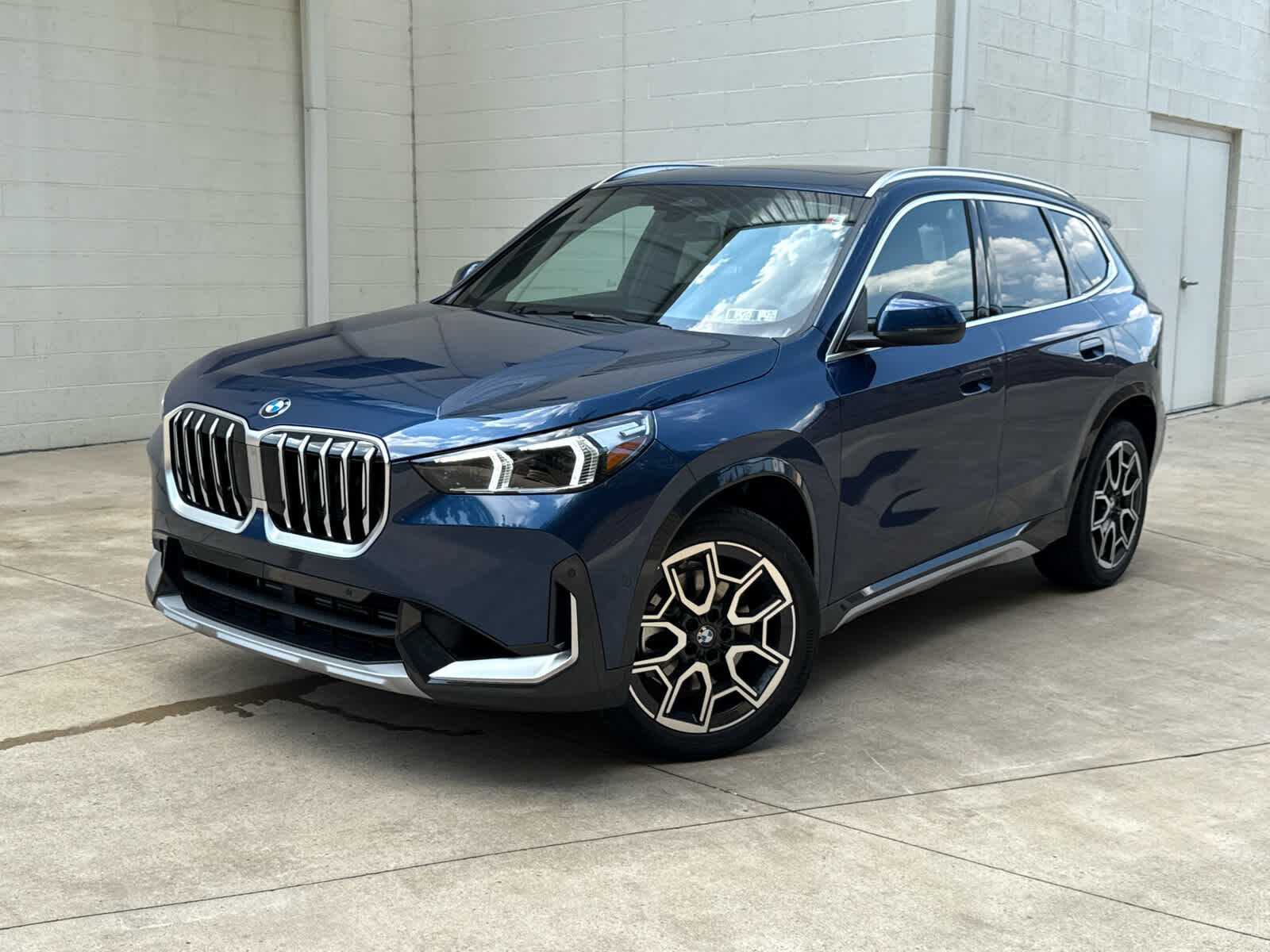 2025 BMW X1