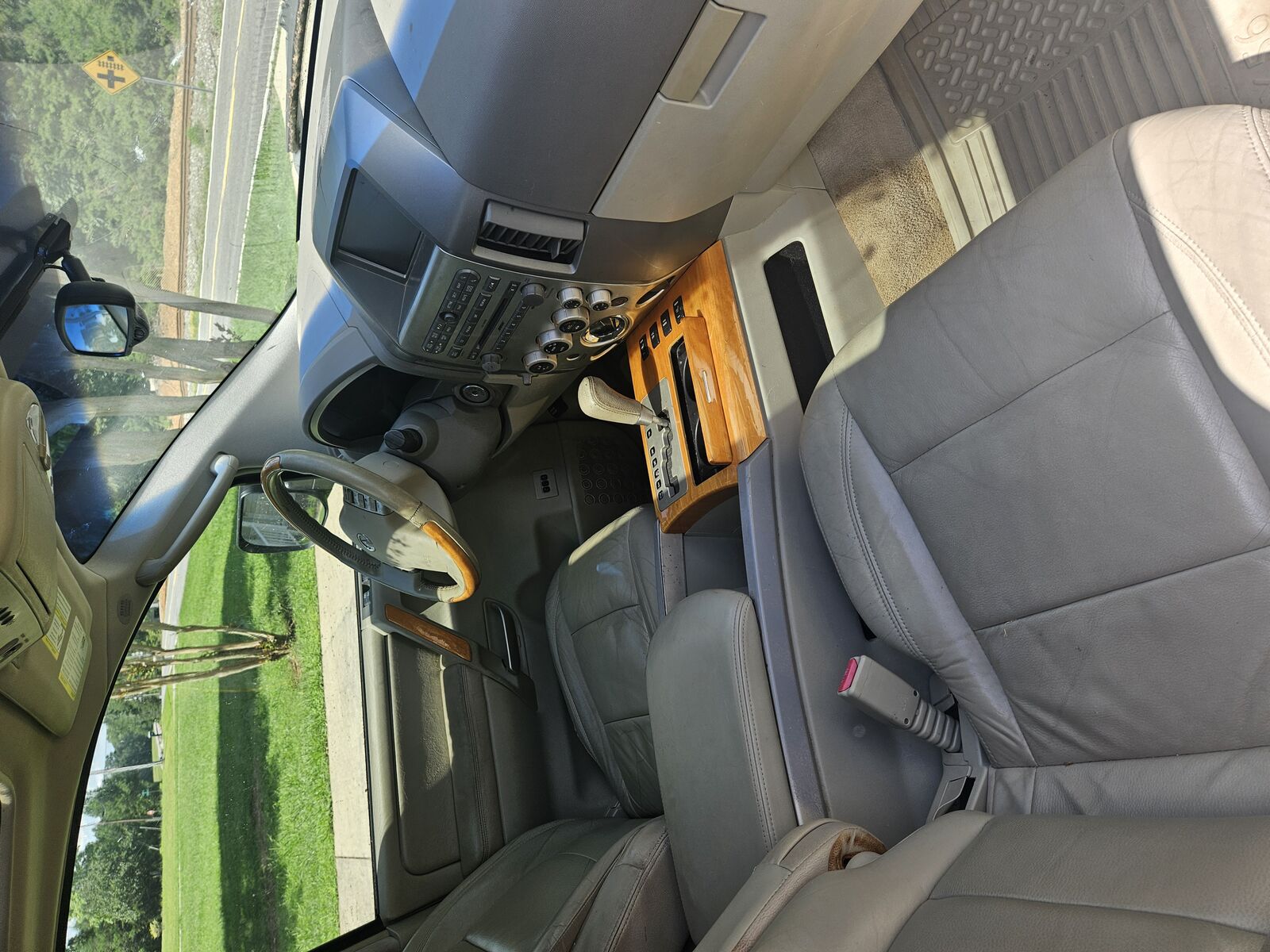 Infiniti QX56