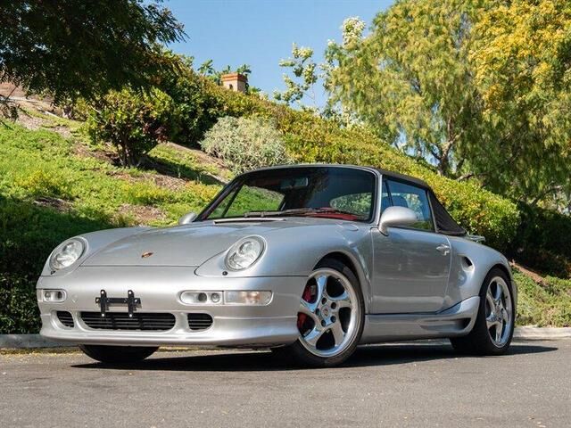 PORSCHE