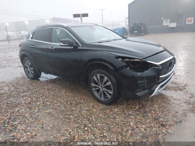 Infiniti QX30