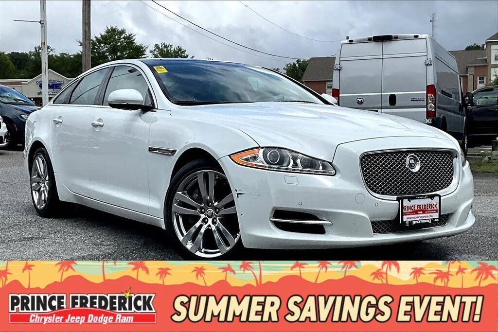 Jaguar XJ