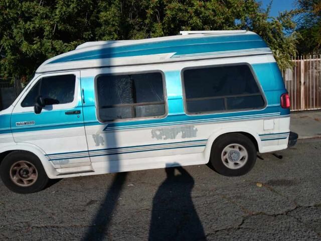 Dodge Ram Van