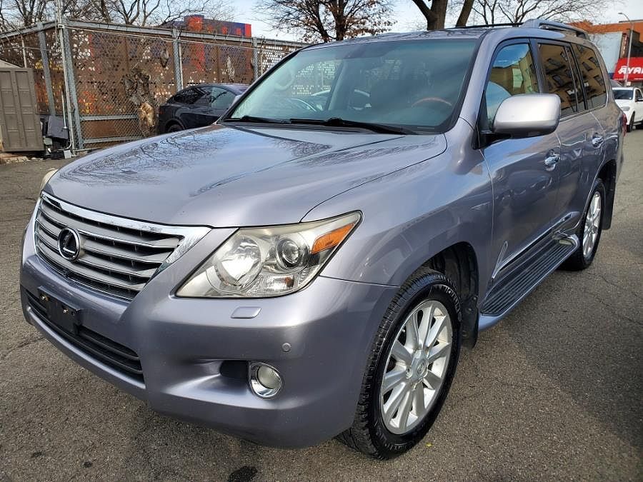 Lexus LX