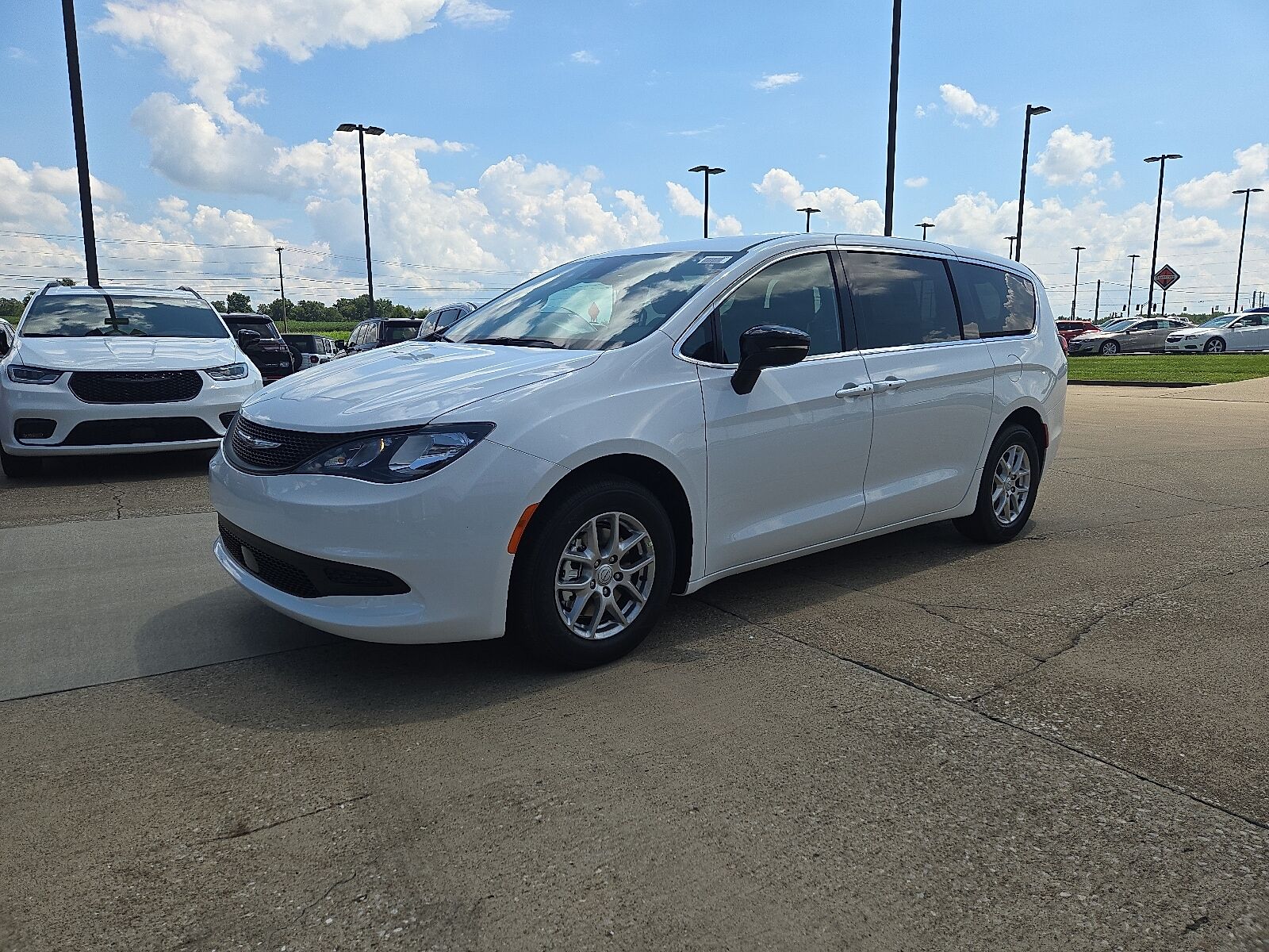 2026 CHRYSLER Voyager