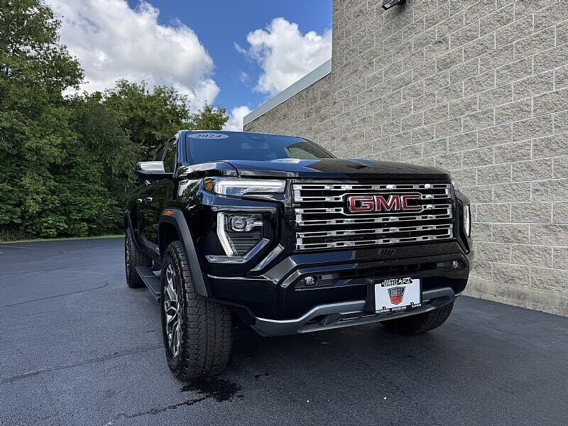 2024 GMC Canyon