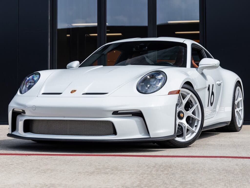 2024 PORSCHE 911