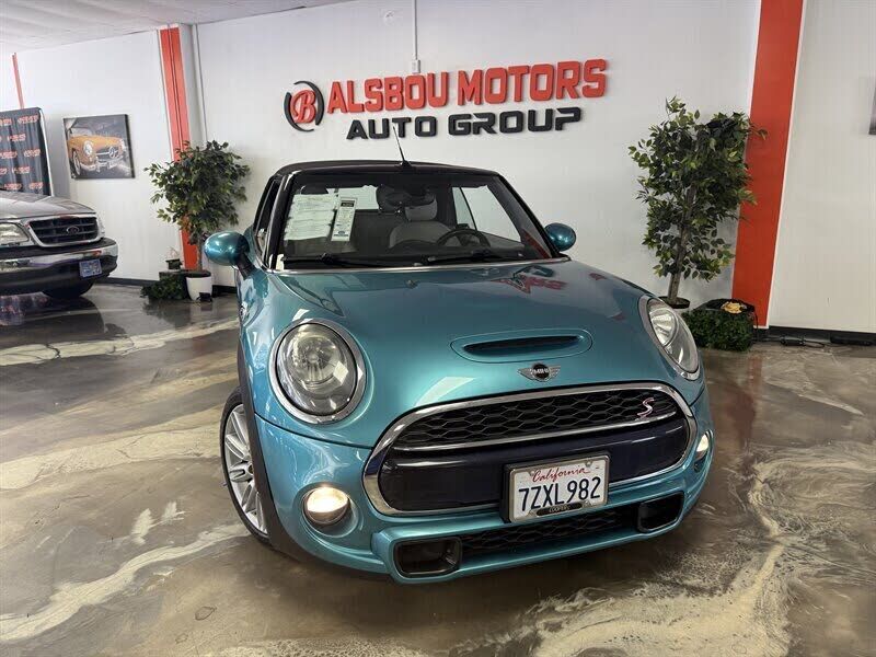 MINI Cooper Convertible