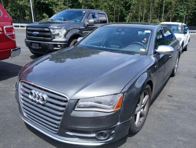 Audi S8