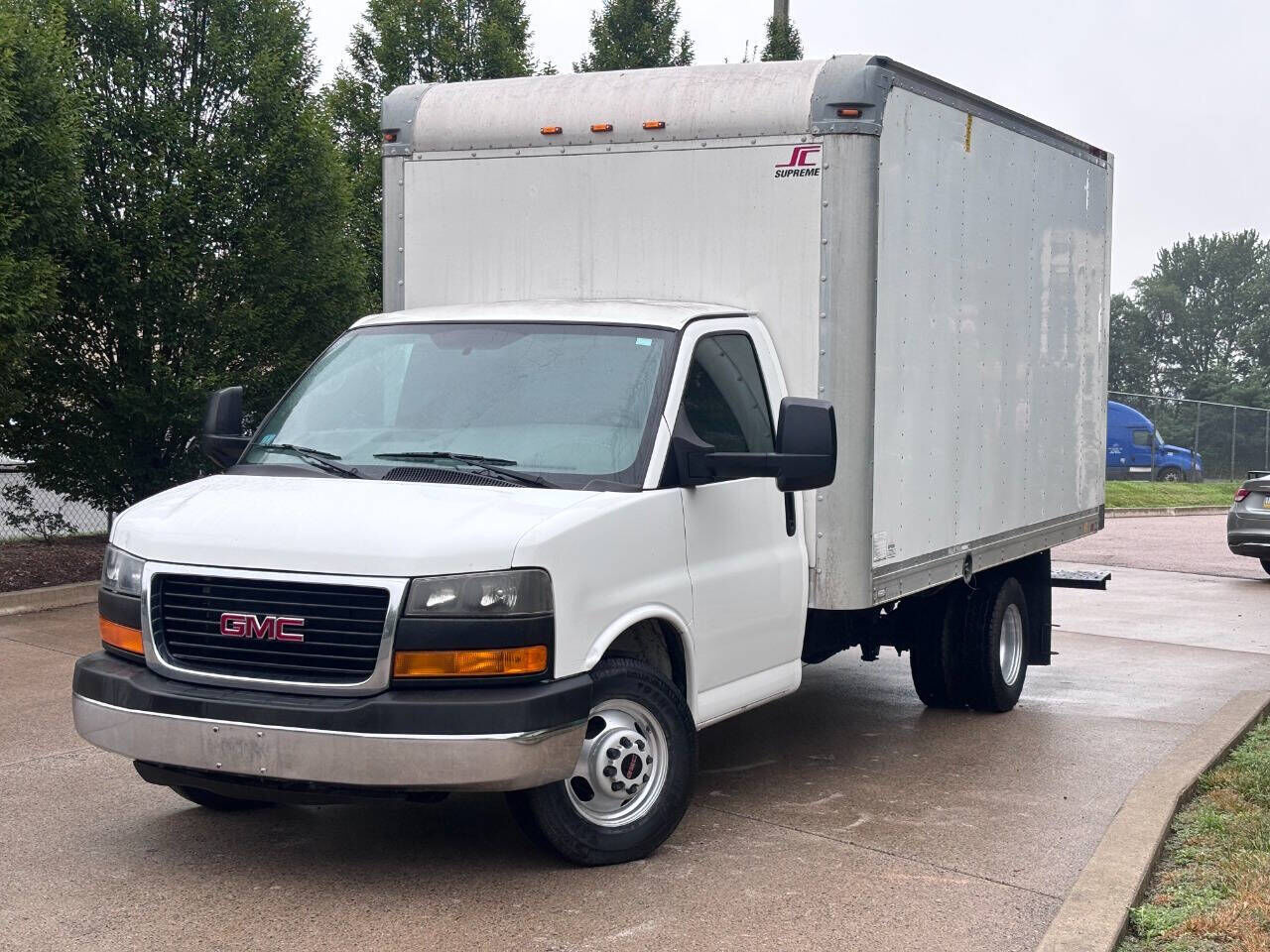 GMC Savana