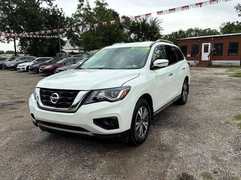 2017 NISSAN Pathfinder