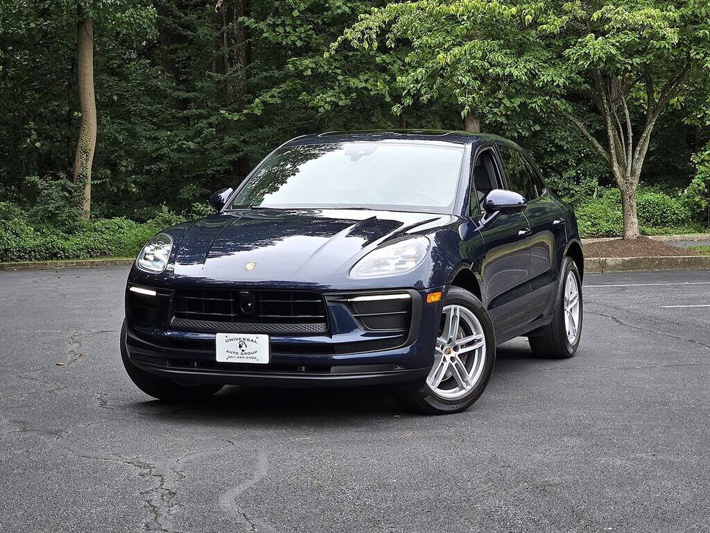 2023 PORSCHE Macan