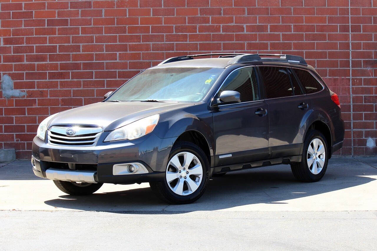2010 SUBARU Outback