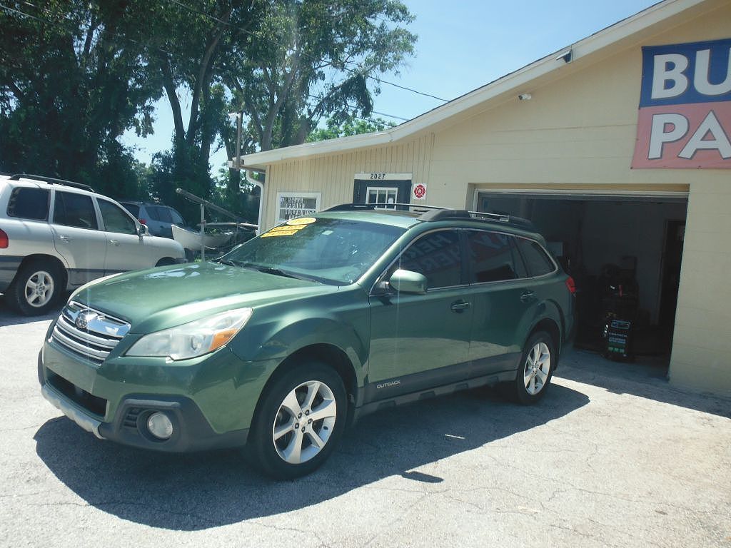 2013 SUBARU Outback