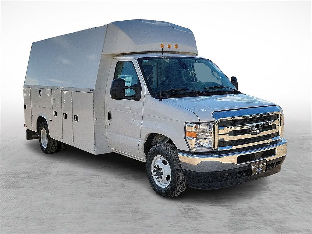 2026 FORD E-350