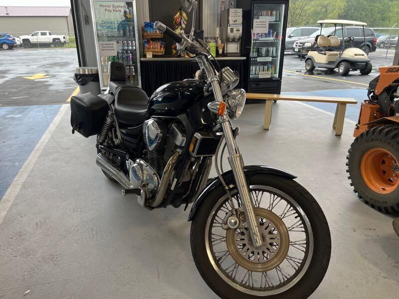 Suzuki VS1400