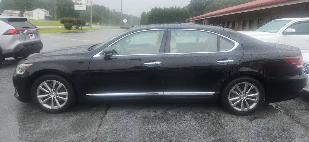 Lexus LS