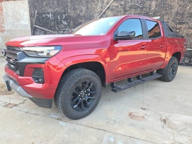 2025 CHEVROLET Colorado