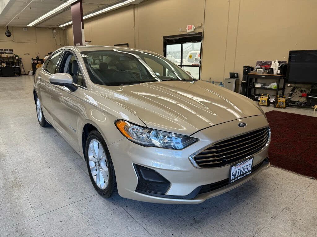 2019 FORD Fusion