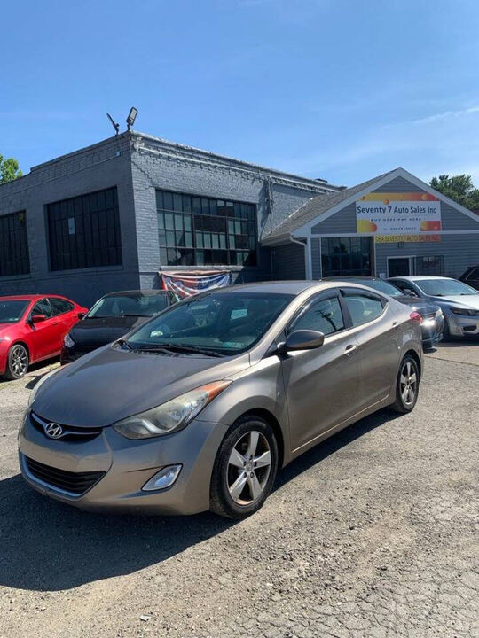 2013 HYUNDAI Elantra