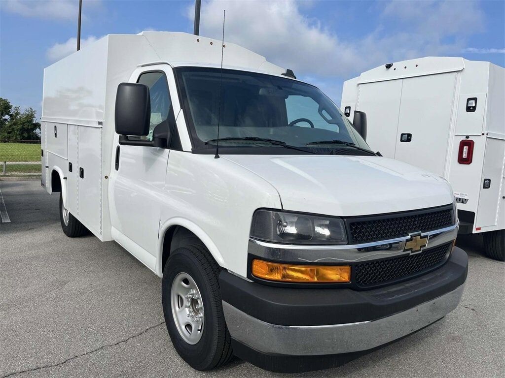 2025 CHEVROLET Express
