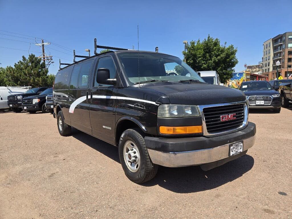 GMC Savana