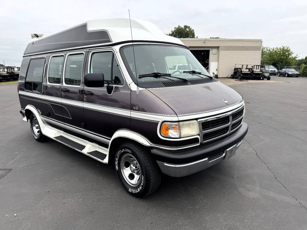 Dodge Ram Van