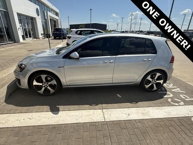 Volkswagen Golf GTI