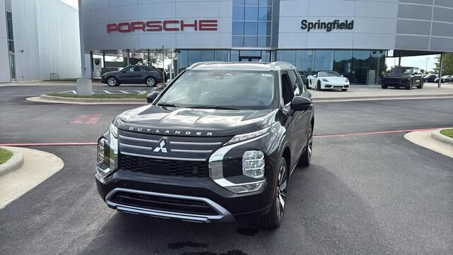 2025 MITSUBISHI Outlander
