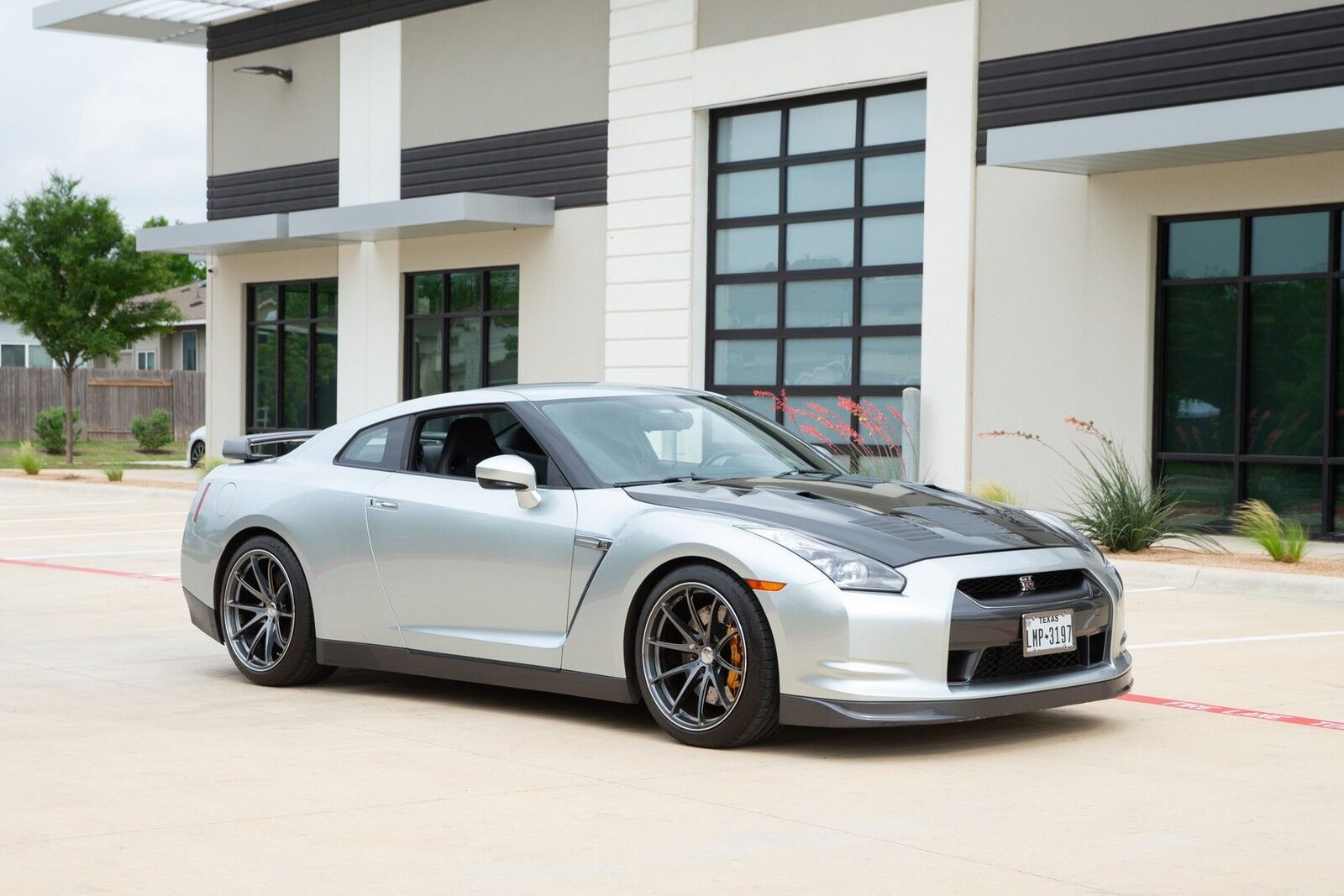 Nissan GT-R