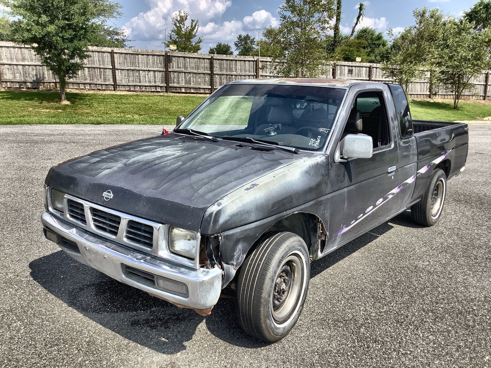 Nissan Pickup