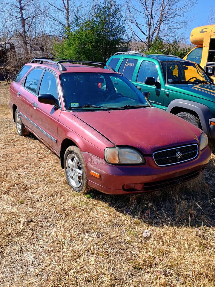 1999 SUZUKI Esteem