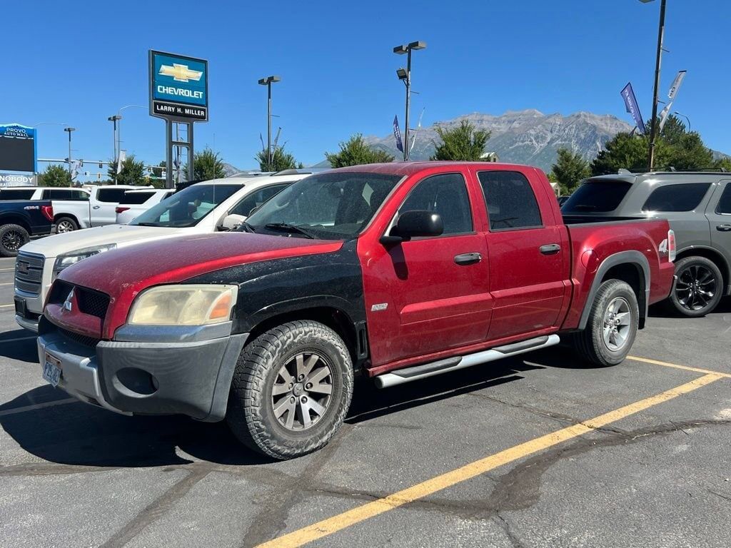 Mitsubishi Raider