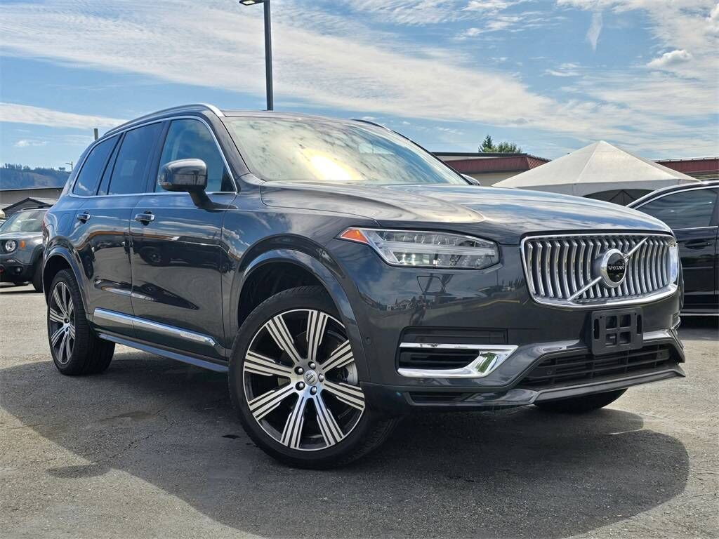 2022 VOLVO XC90