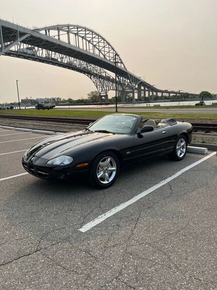 Jaguar XK8