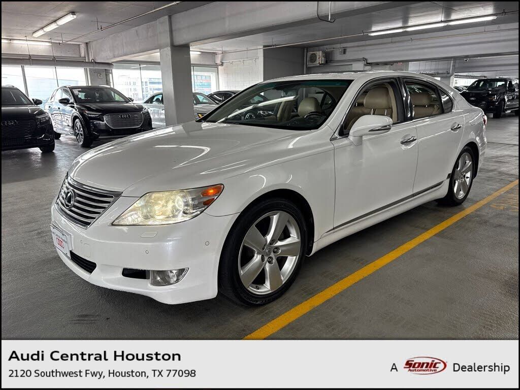 Lexus LS