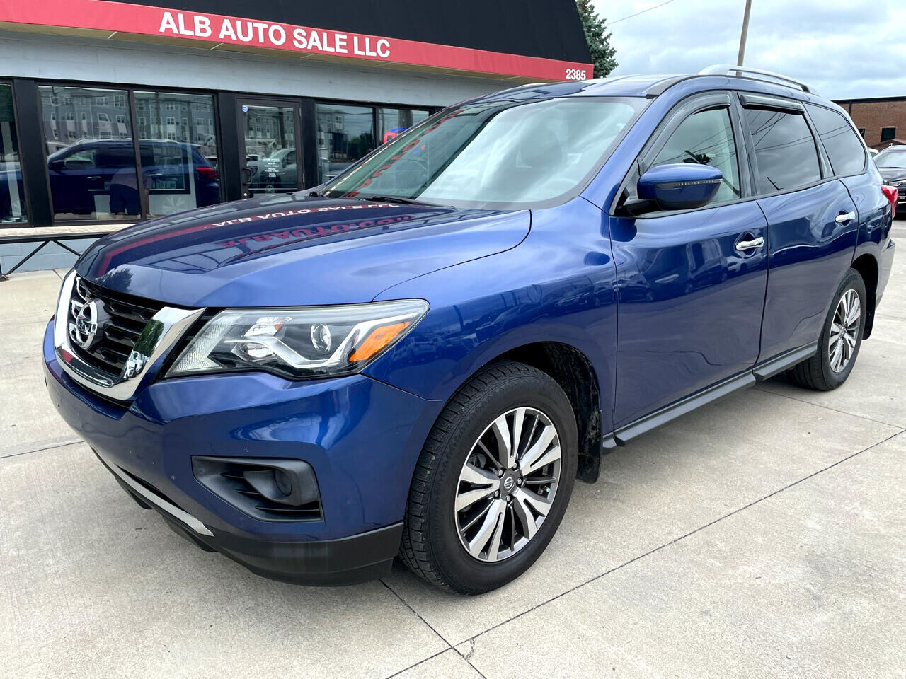 2019 NISSAN Pathfinder