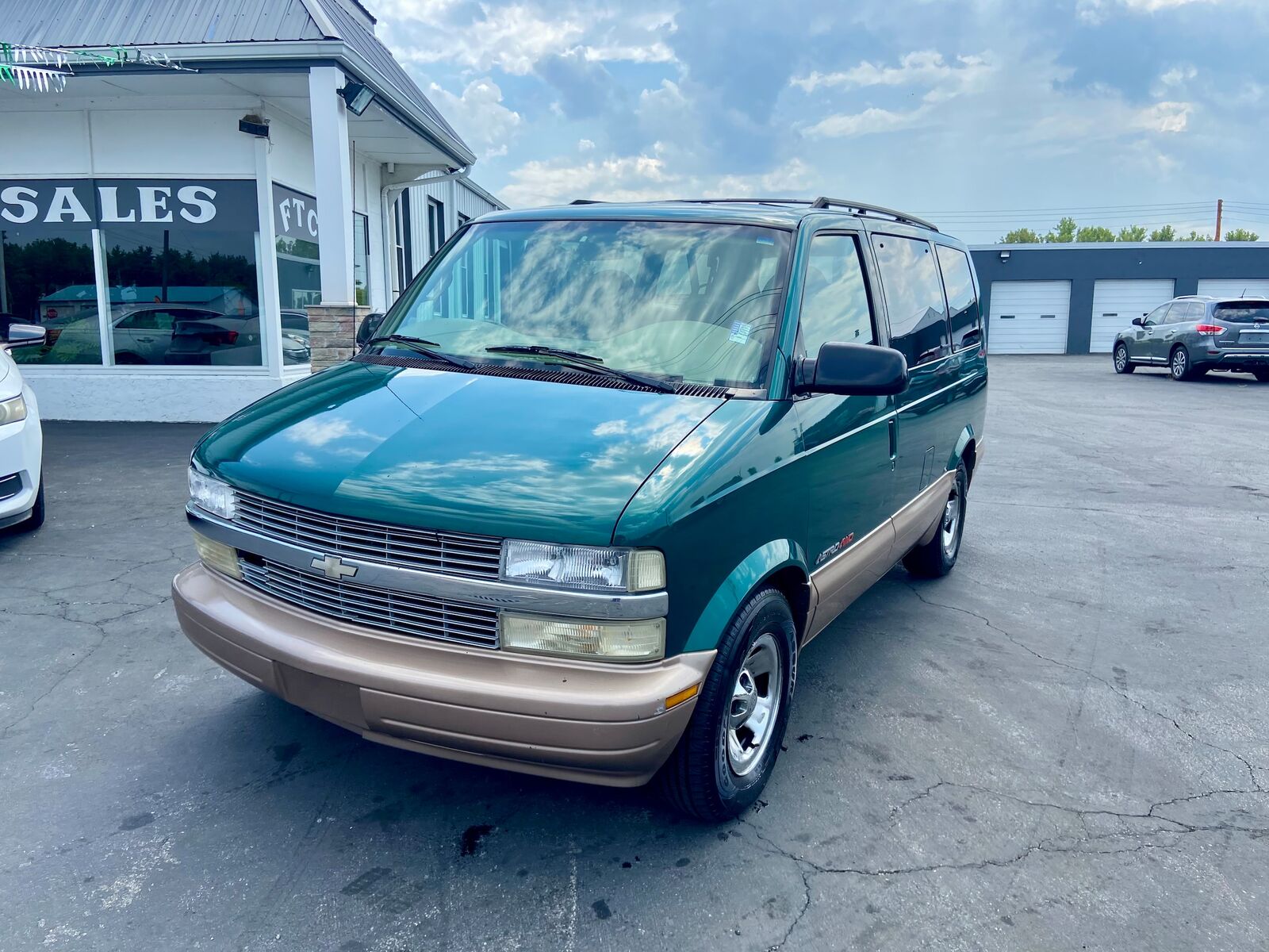 Chevrolet Astro Van