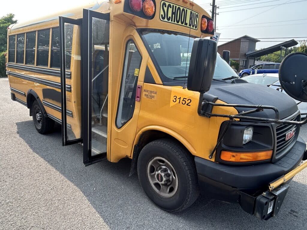 GMC Savana