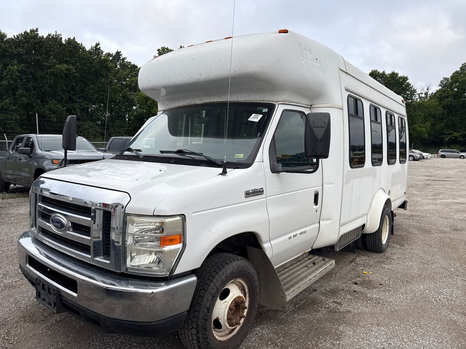 Ford E-350