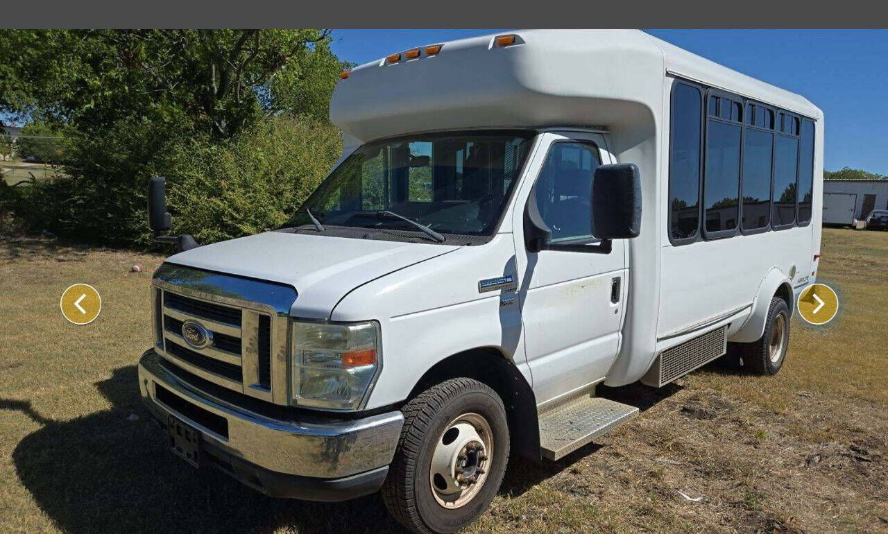 2013 FORD E-350