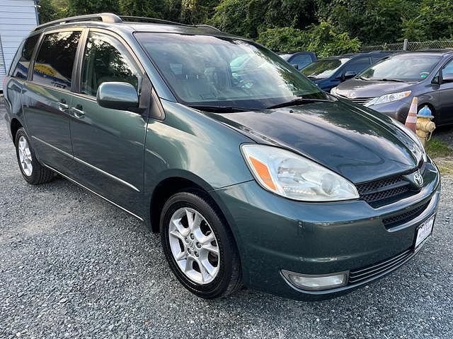 2004 TOYOTA Sienna