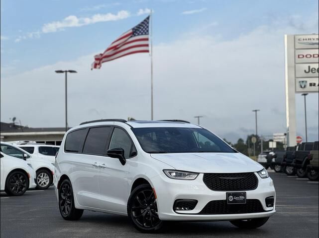 2026 CHRYSLER Pacifica