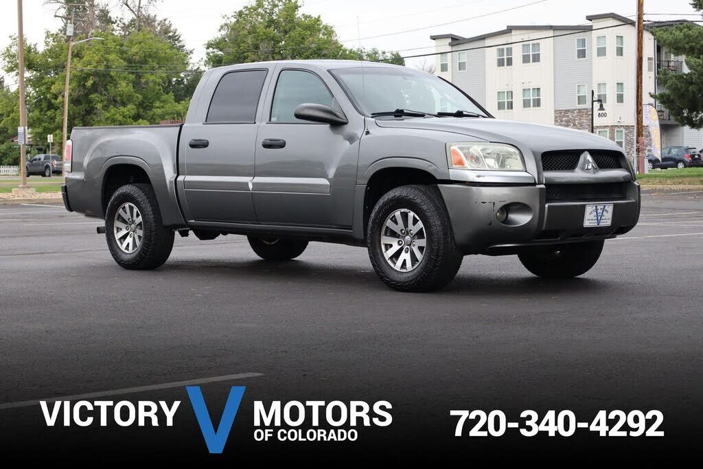 Mitsubishi Raider