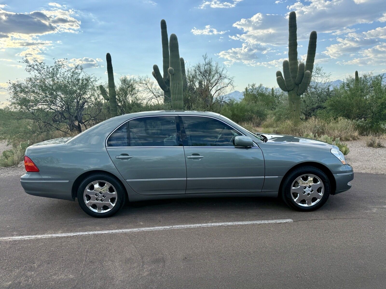 Lexus LS