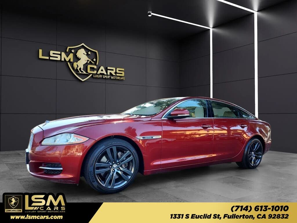 Jaguar XJ