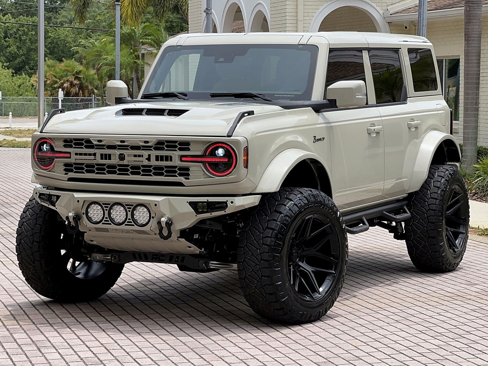 2025 FORD Bronco