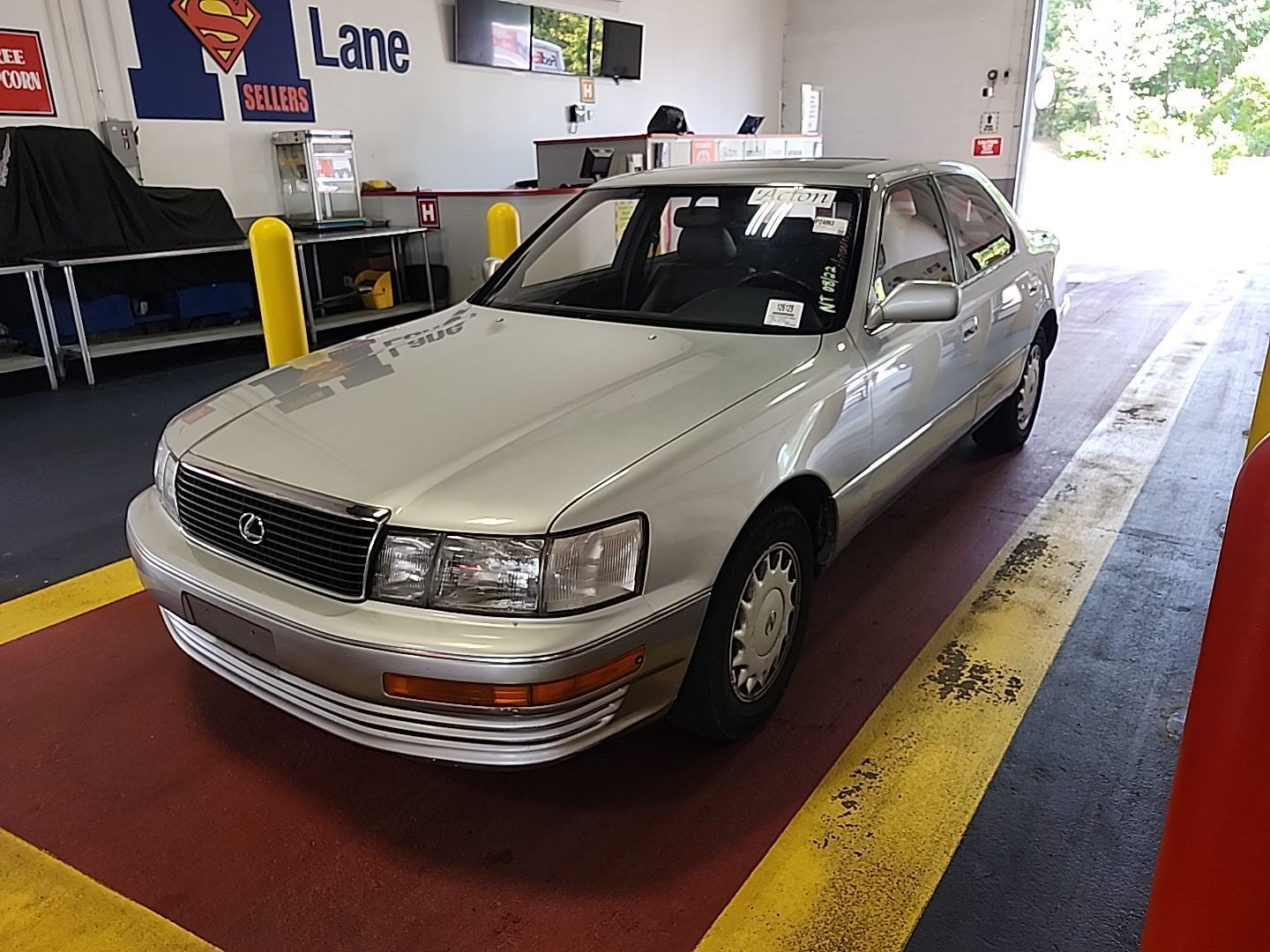 Lexus LS
