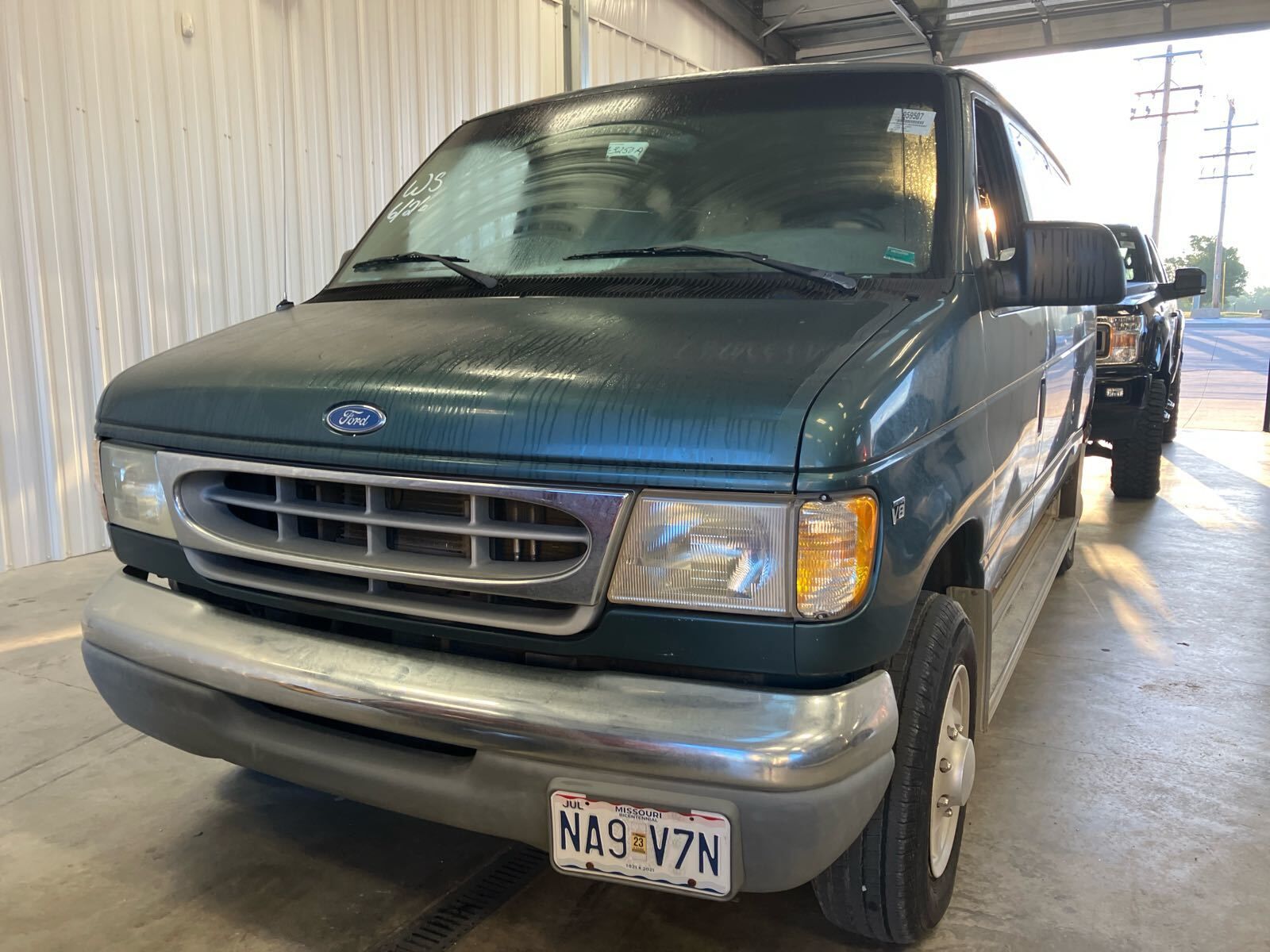 Ford E-350