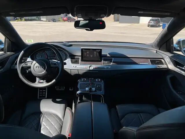 Audi S8